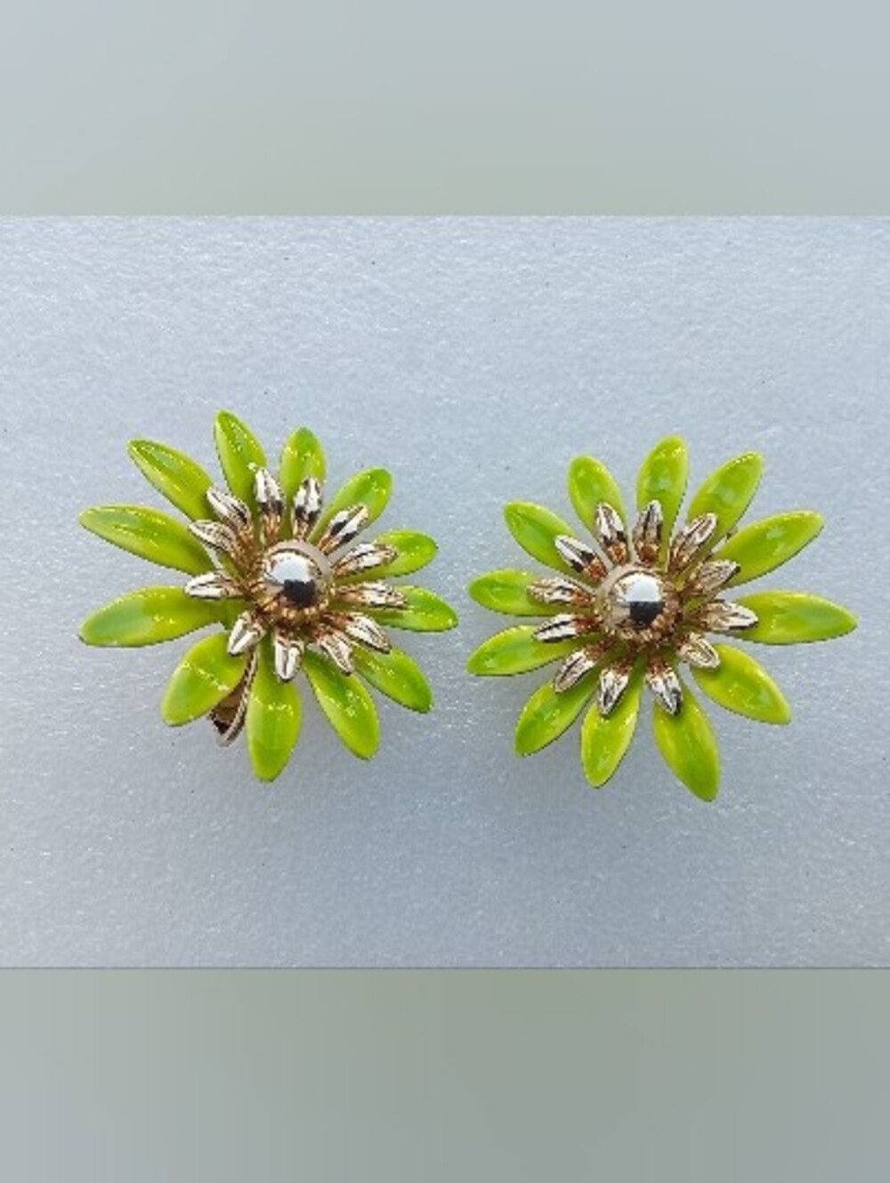 Sara Coventry Lime Green Enamel Flower Gold Tone Clip-on Earrings